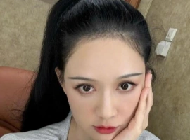 从头到脚近百针！46岁陈乔恩针雕美容后首次现身，幼态脸太显年轻-里斯资源分享网