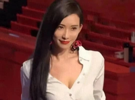 50岁林志玲现身日本活动，大方秀出身材，网友惊呼：说30岁我也信-里斯资源分享网